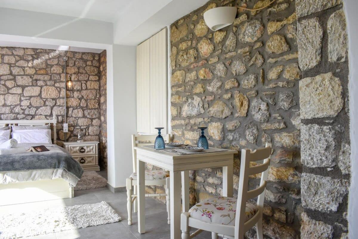 Coastal Stone Hideaway With Stunning Scenery Villa Kitriaí Exterior foto