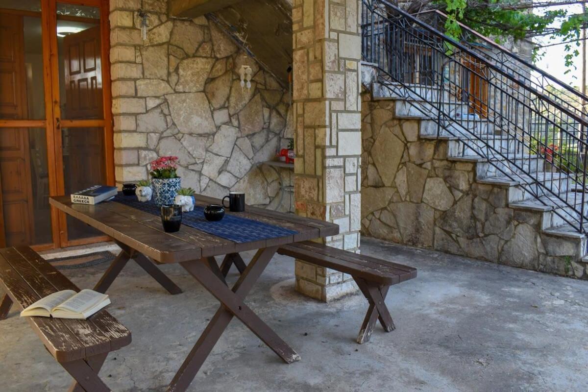 Coastal Stone Hideaway With Stunning Scenery Villa Kitriaí Exterior foto